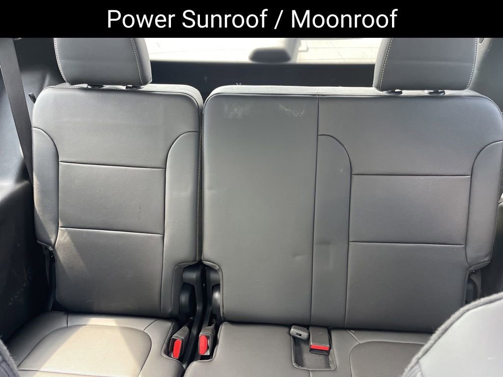 Used 2023 Chevrolet Traverse Premier image 9