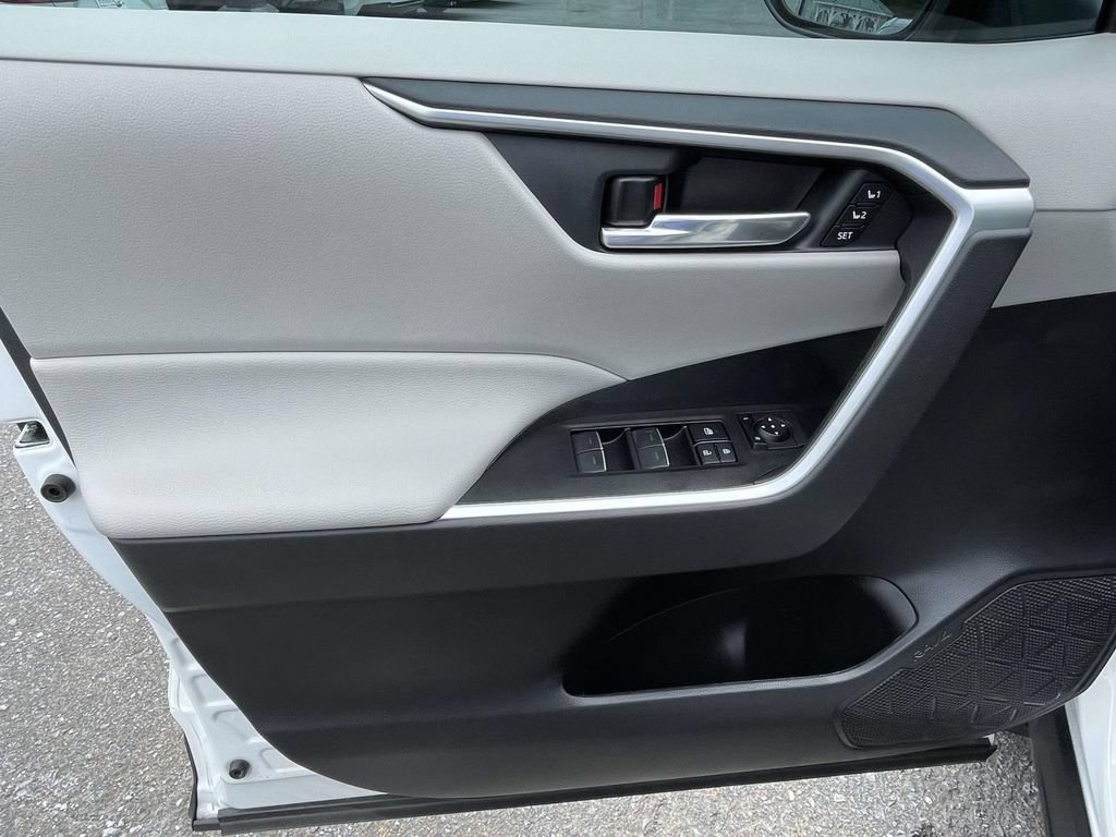 Used 2025 Toyota RAV4 XLE Premium w/ Weather Package FWD image 15