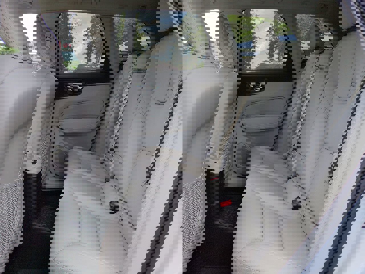 New 2025 Volvo XC60 T8 Plus w/ Protection Package Premier image 12