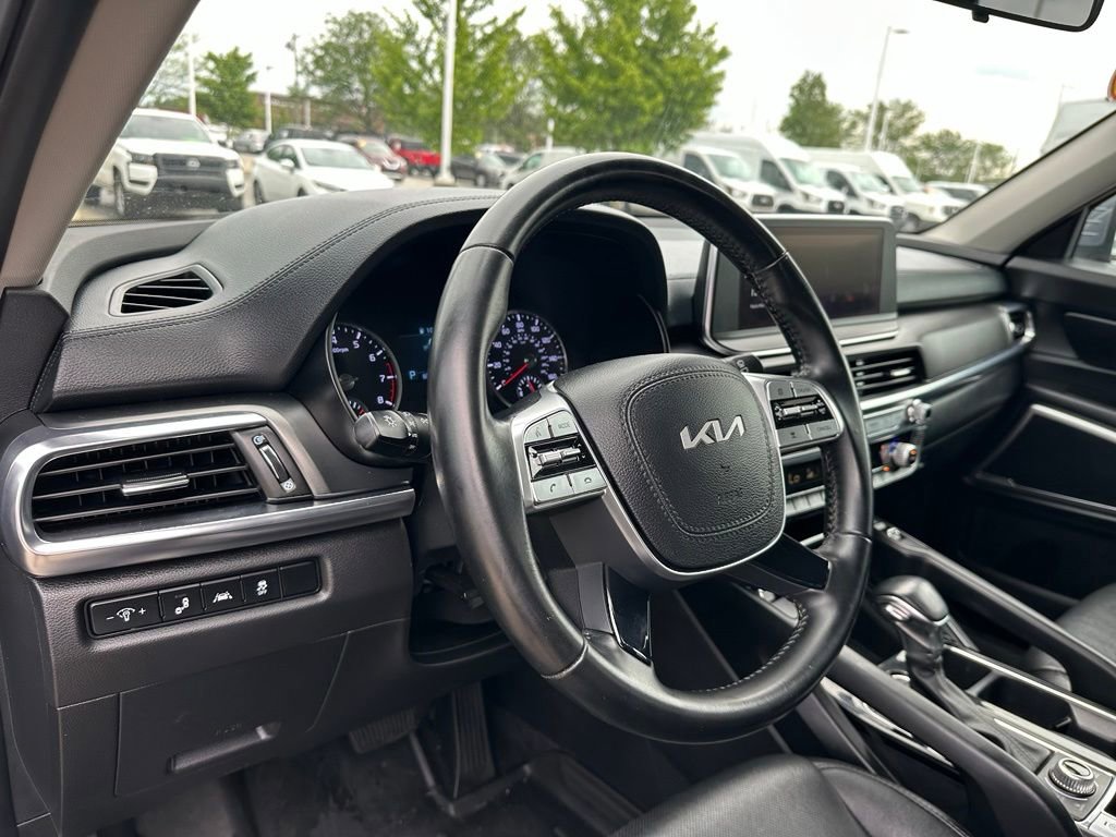Used 2022 Kia Telluride S AWD/4WD image 16
