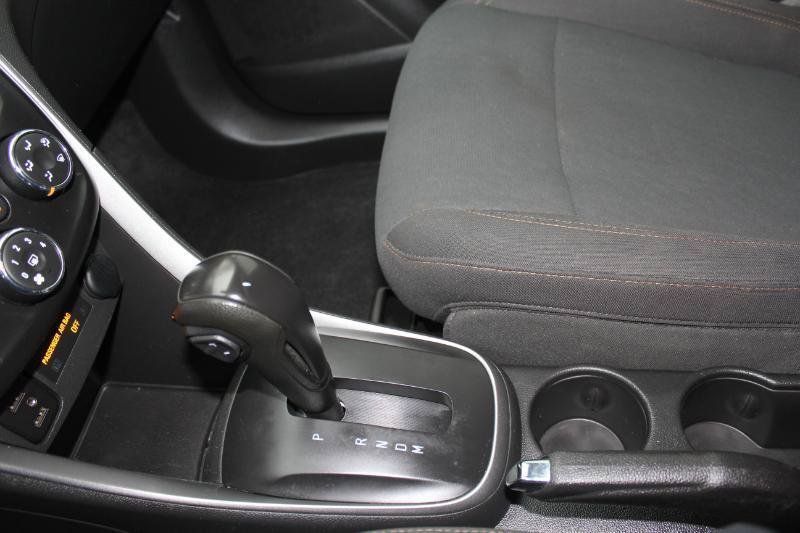 Used 2022 Chevrolet Trax LS w/ Tint and Cruise Package FWD image 27