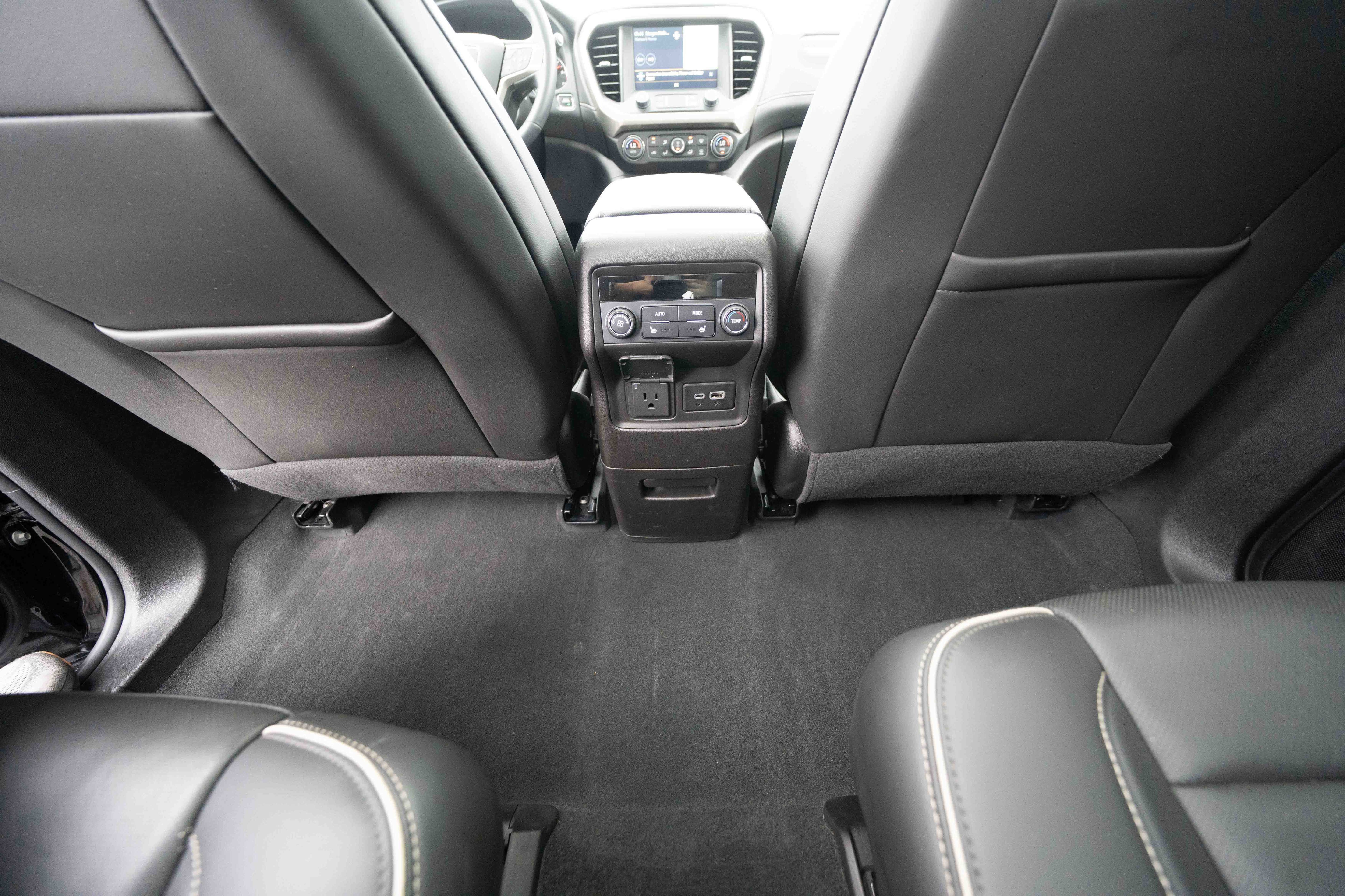 Used 2023 GMC Acadia Denali w/ Denali Ultimate Package AWD/4WD image 22