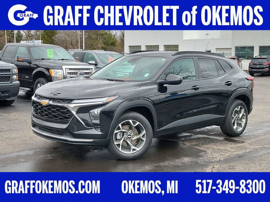 Certified 2024 Chevrolet Trax LT w/ Driver Confidence Package image 1