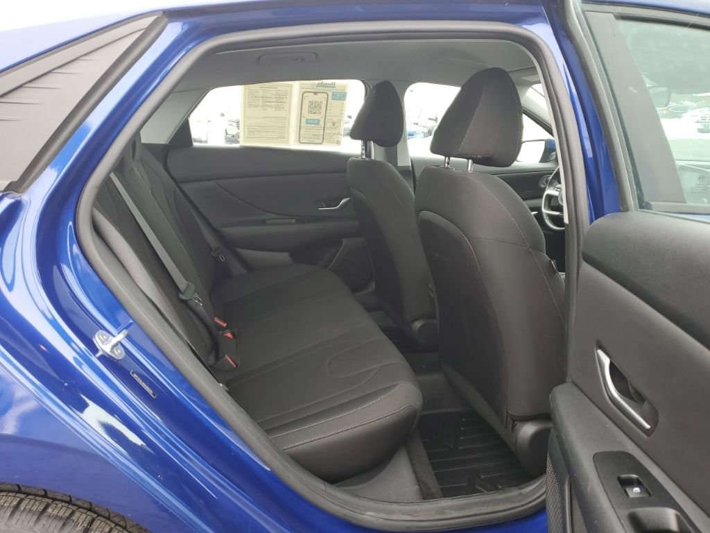 Used 2021 Hyundai Elantra SEL w/ Convenience Package image 34