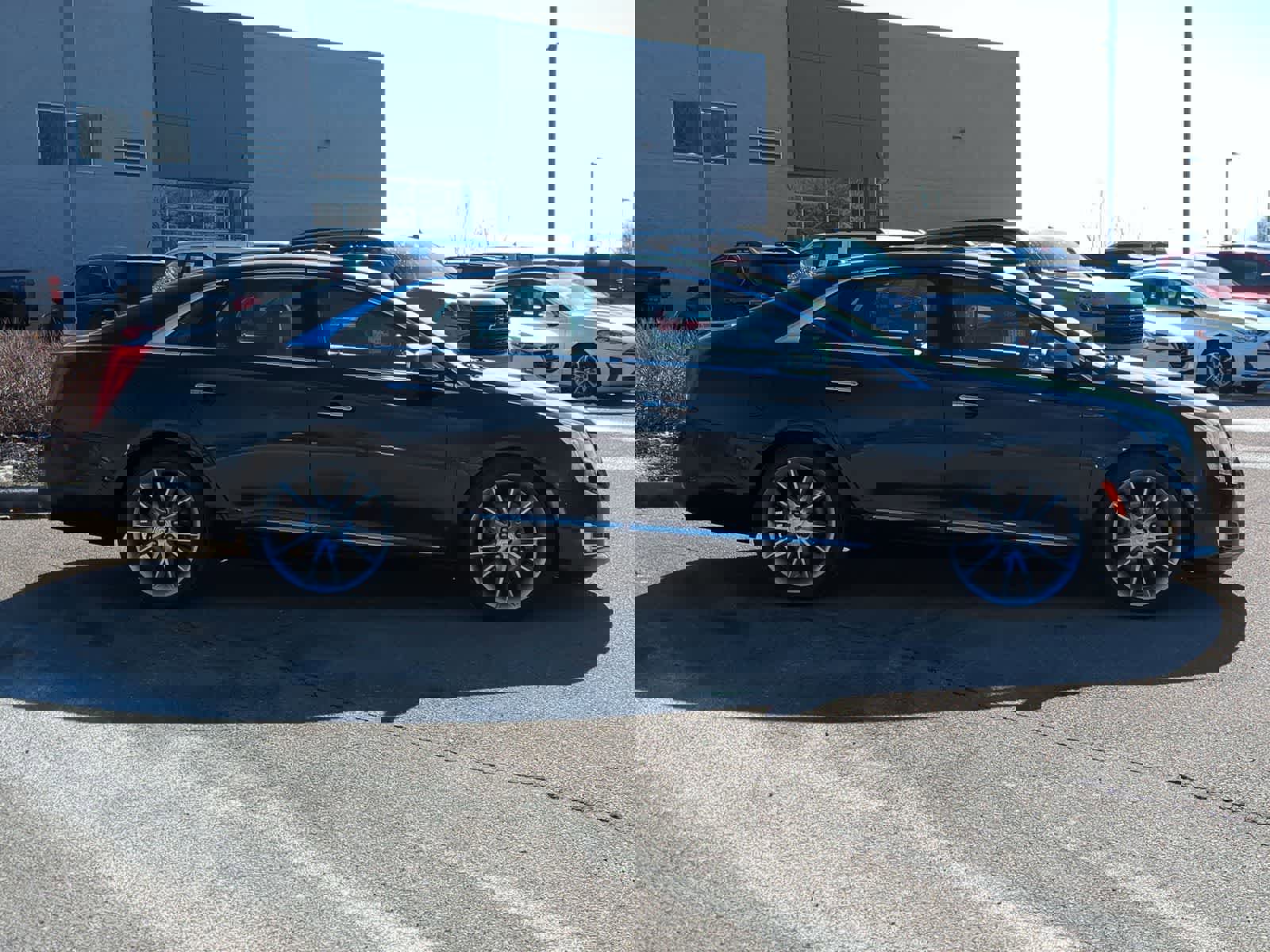 Used 2013 Cadillac XTS Premium image 9