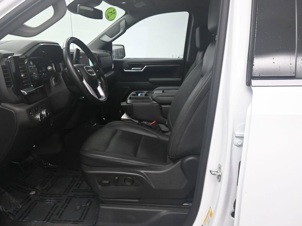 Used 2025 GMC Sierra 1500 SLT image 30