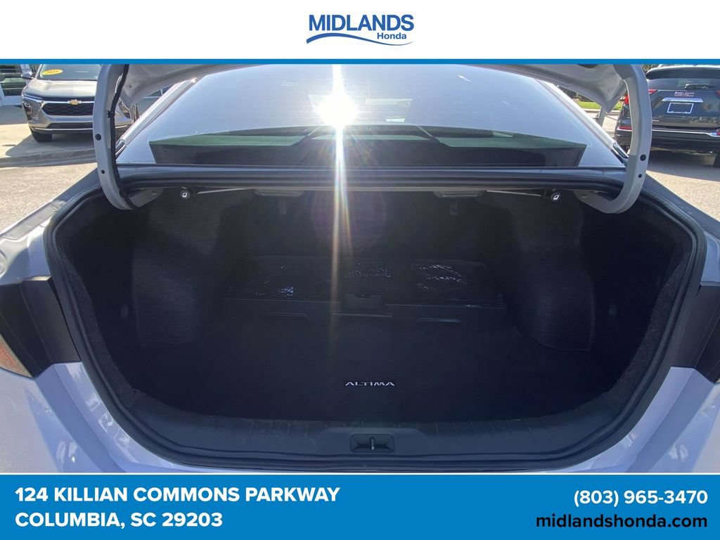 Used 2024 Nissan Altima 2.5 SR AWD/4WD image 9
