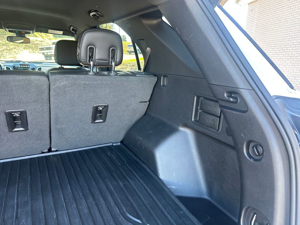 Used 2018 Chevrolet Equinox Premier image 46