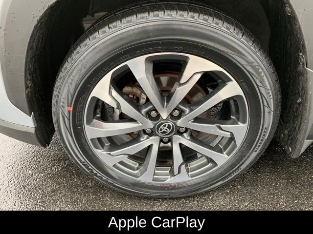 Used 2023 Toyota Corolla Cross XLE w/ Convenience Package image 10