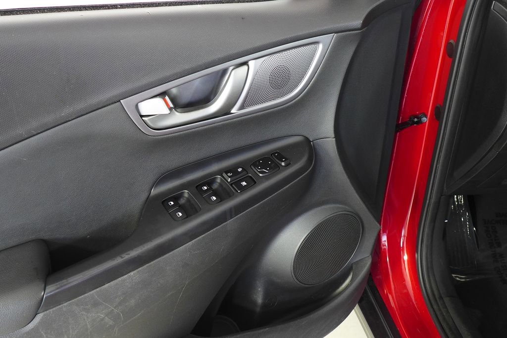 Used 2019 Hyundai Kona Limited image 12