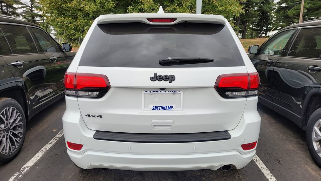 Used 2022 Jeep Grand Cherokee Laredo X image 8