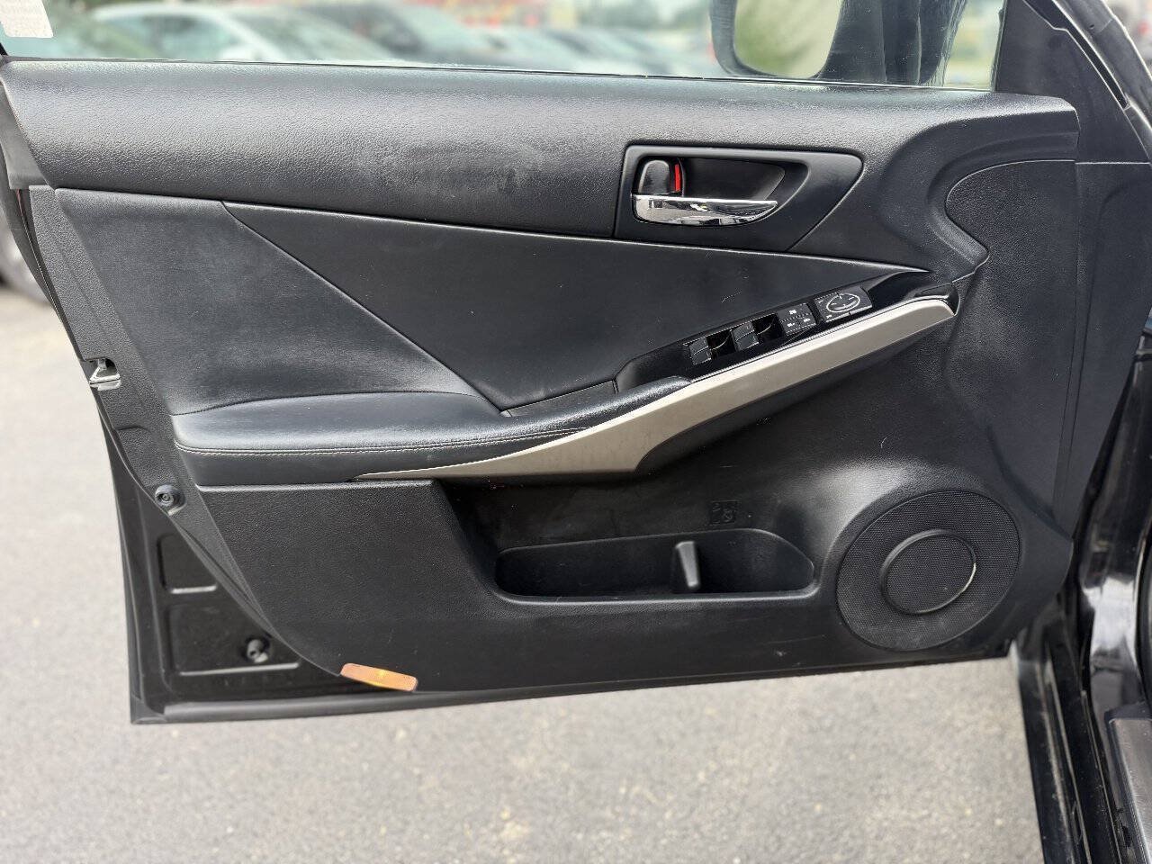 Used 2016 Lexus IS 200t RWD image 12