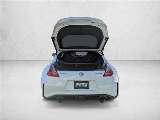 Used 2016 Nissan 370Z NISMO image 7