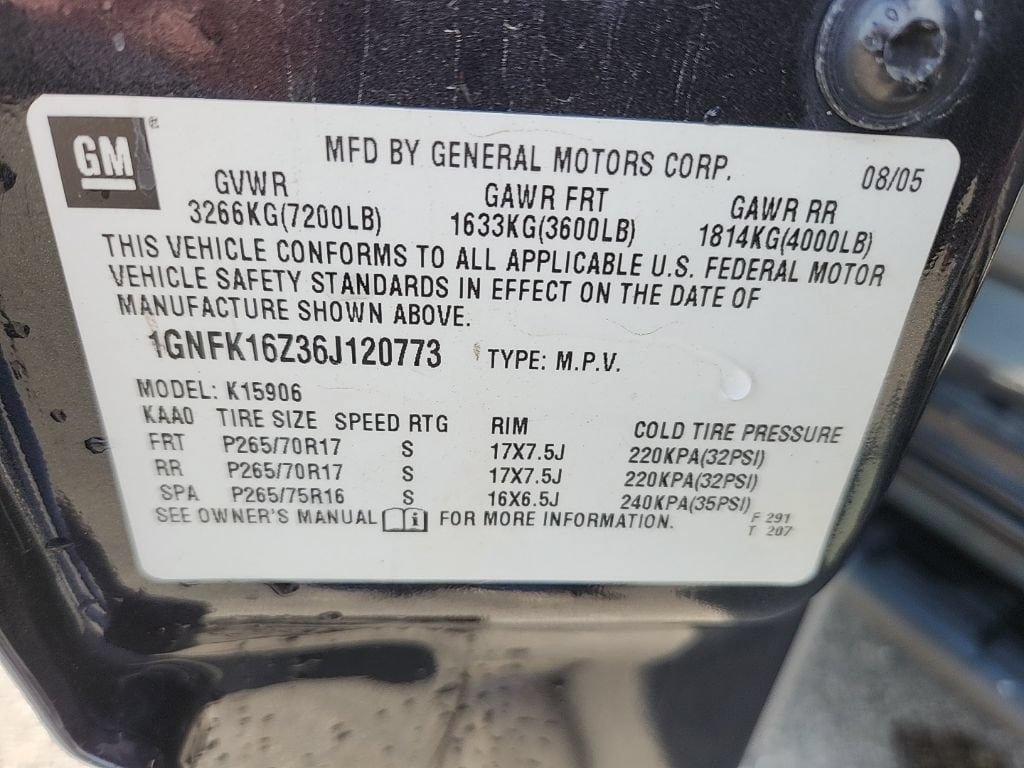 Used 2006 Chevrolet Suburban LT w/ Preferred Equipment Group AWD/4WD image 42