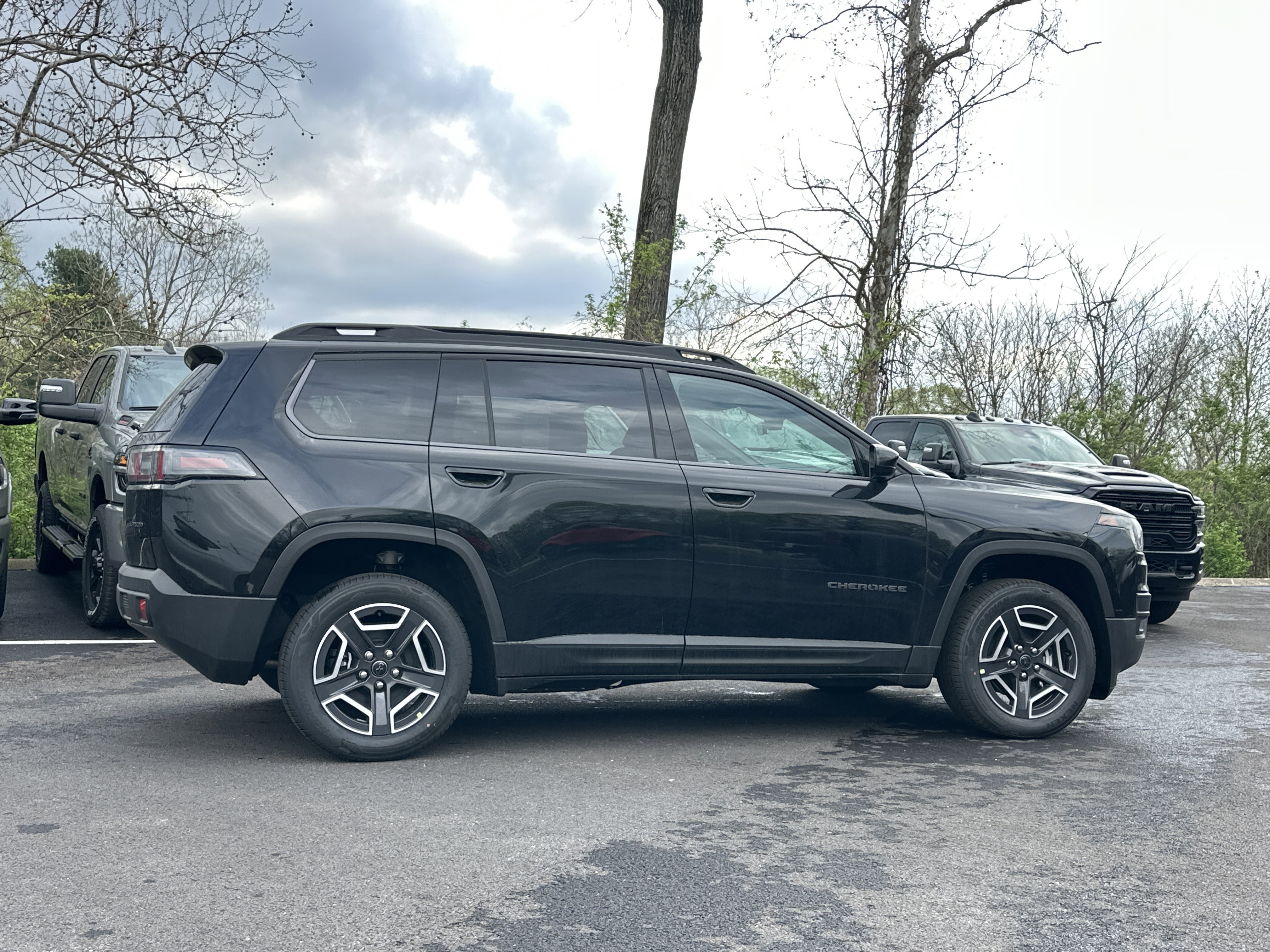 New 2026 Jeep Cherokee Laredo AWD/4WD image 18