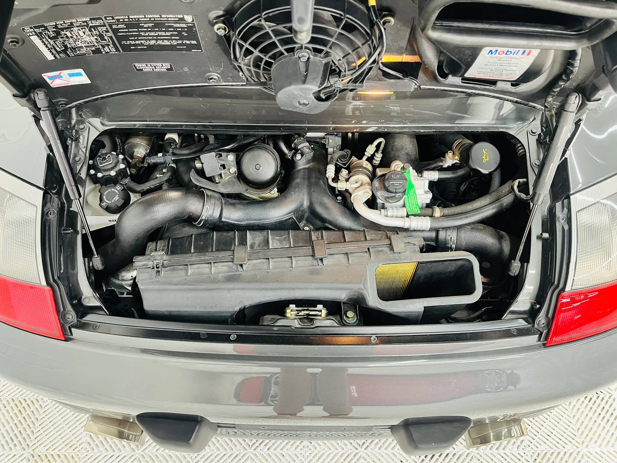 Used 2002 Porsche 911 Turbo image 35