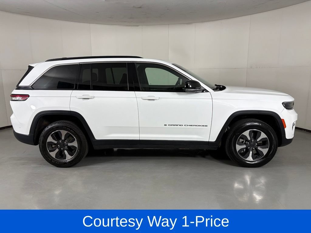 Used 2024 Jeep Grand Cherokee Limited 4xe AWD/4WD image 12