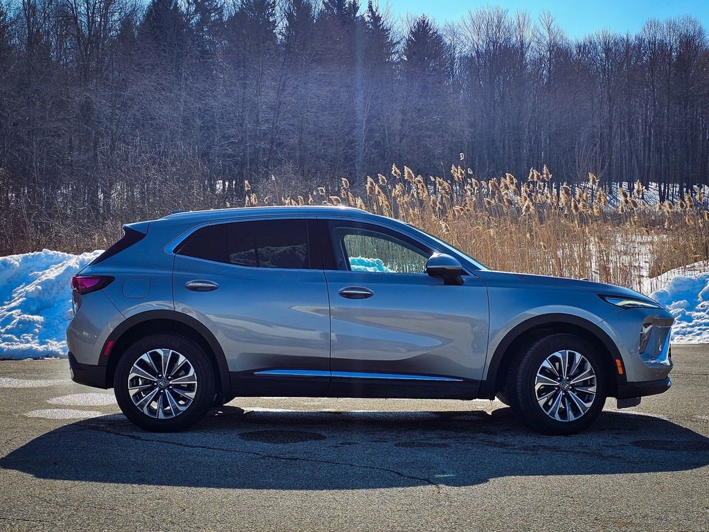 Certified 2025 Buick Envision Preferred image 2