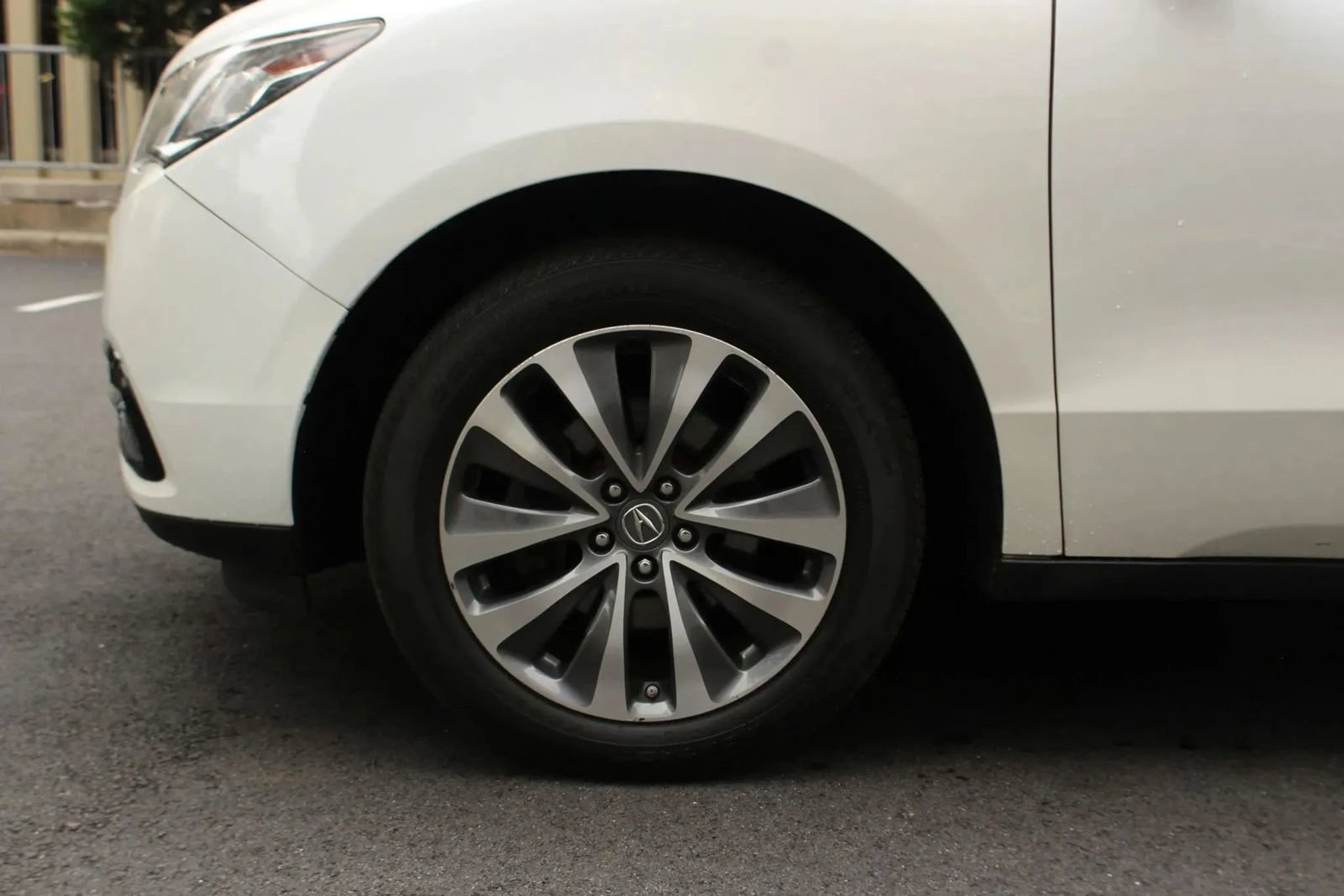 Used 2016 Acura MDX SH-AWD w/ Technology Package image 9