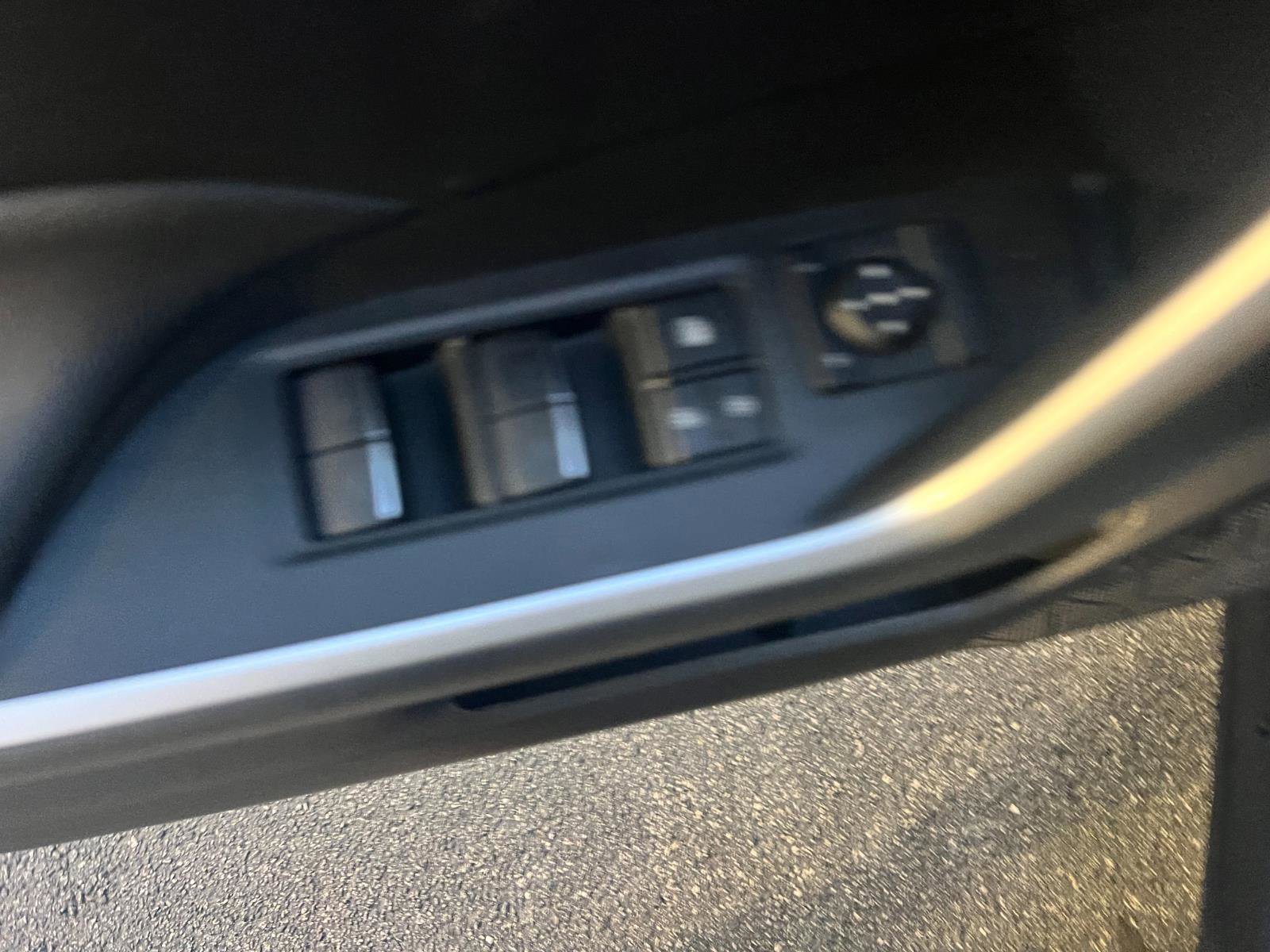 Certified 2022 Toyota RAV4 XLE image 34