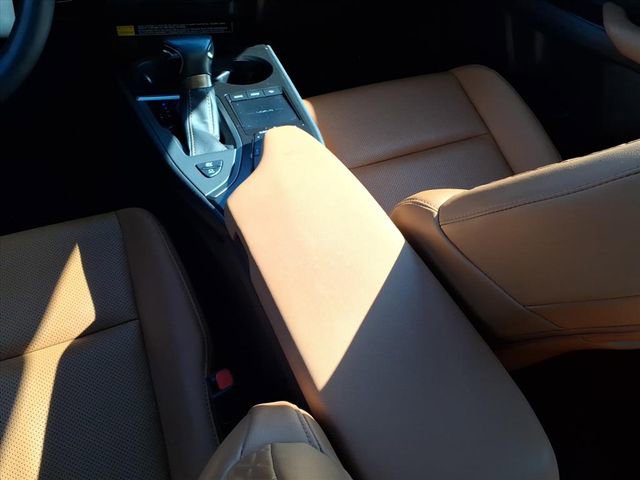 Used 2020 Lexus UX 250h 250h Base w/ Premium Package image 23