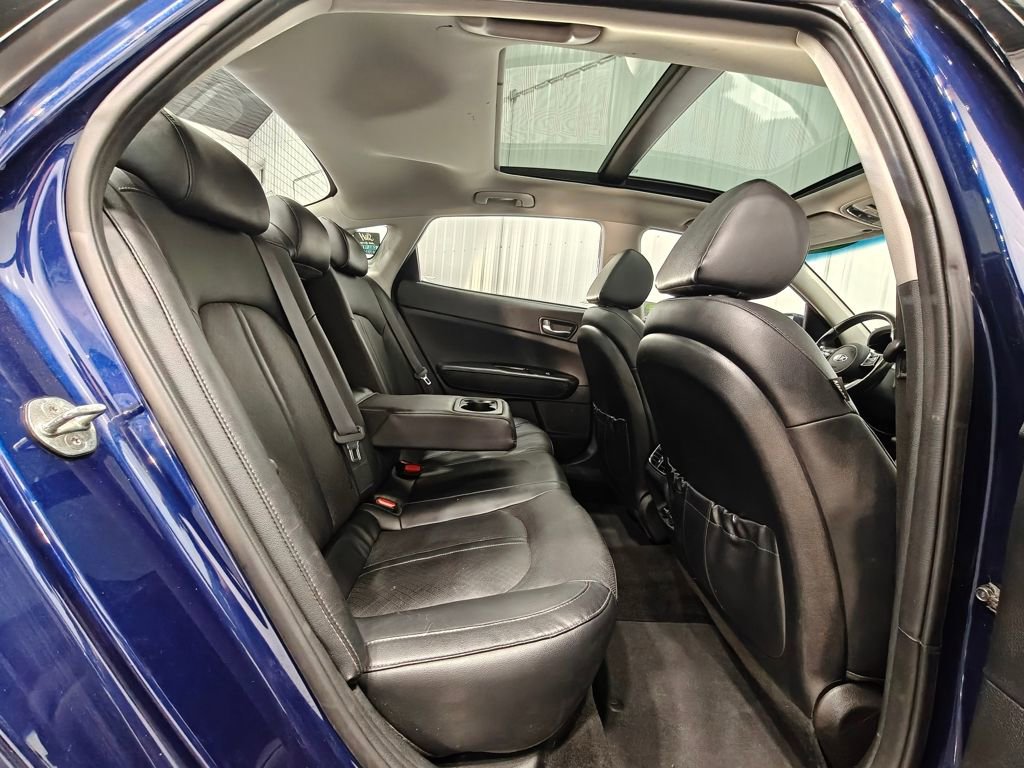 Used 2020 Kia Optima Premium image 24