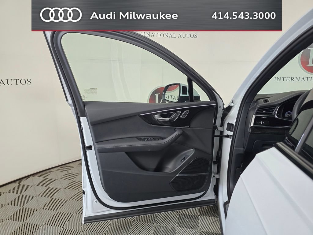 New 2026 Audi Q7 3.0T Premium Plus AWD/4WD image 15