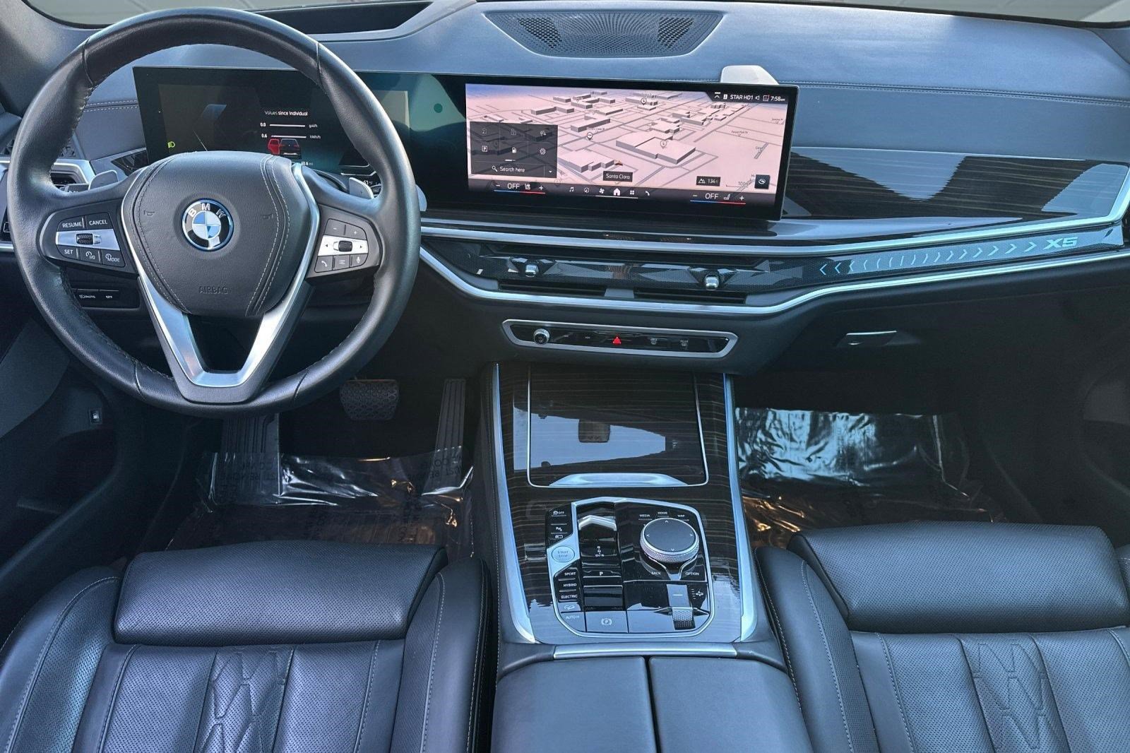 Used 2025 BMW X5 xDrive50e image 16