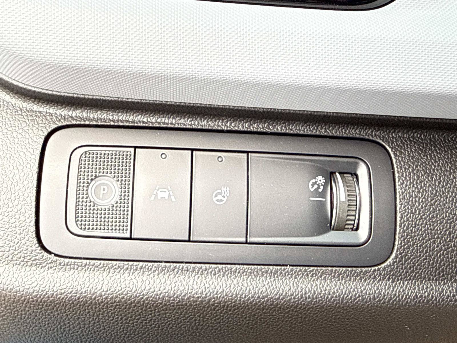 New 2027 Chevrolet Bolt LT w/ Comfort Package FWD image 29