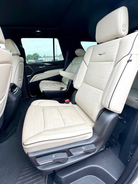 Used 2021 Cadillac Escalade Sport AWD/4WD image 12