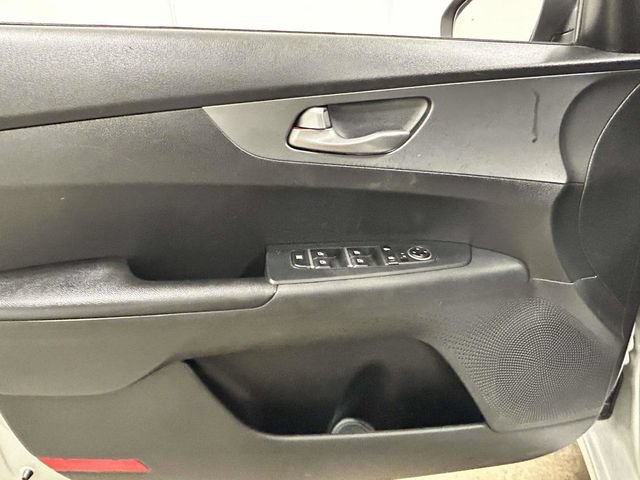 Used 2021 Kia Forte LXS FWD image 11