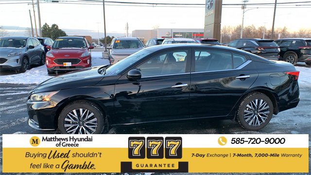 Used 2023 Nissan Altima 2.5 SV w/ SV Premium Package image 2