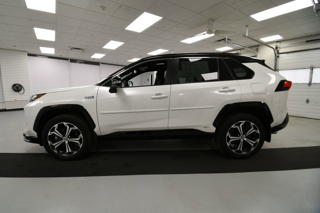 Used 2022 Toyota RAV4 XSE image 4