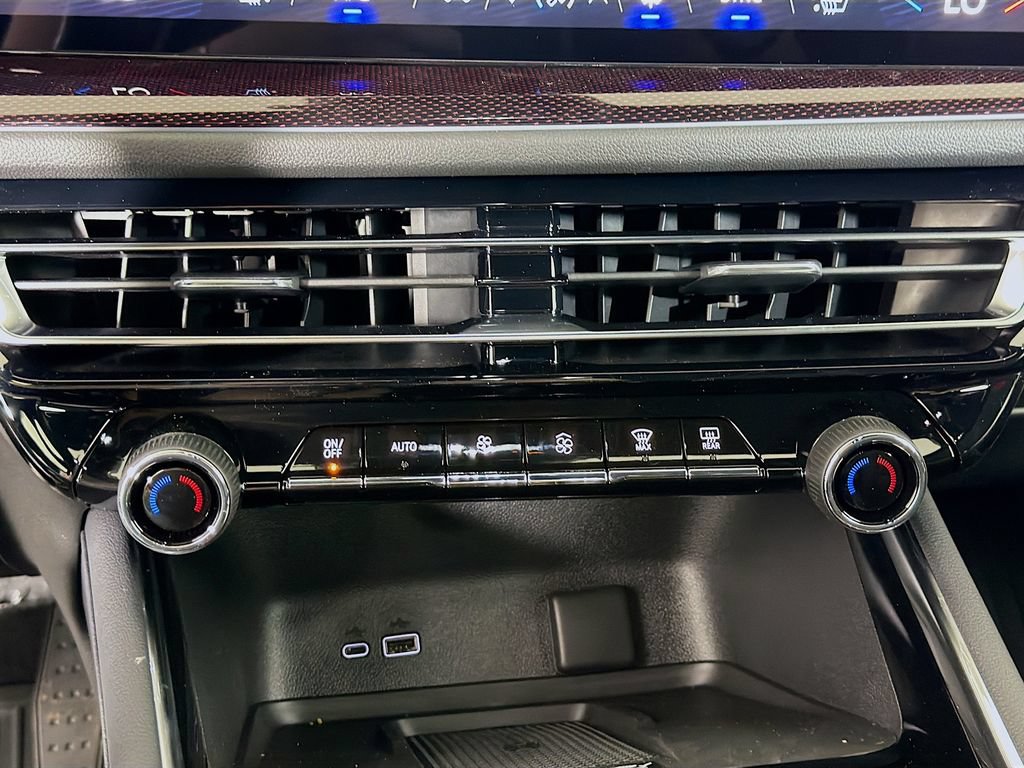 New 2026 Chevrolet Traverse Z71 w/ Enhanced Driving Package AWD/4WD image 15