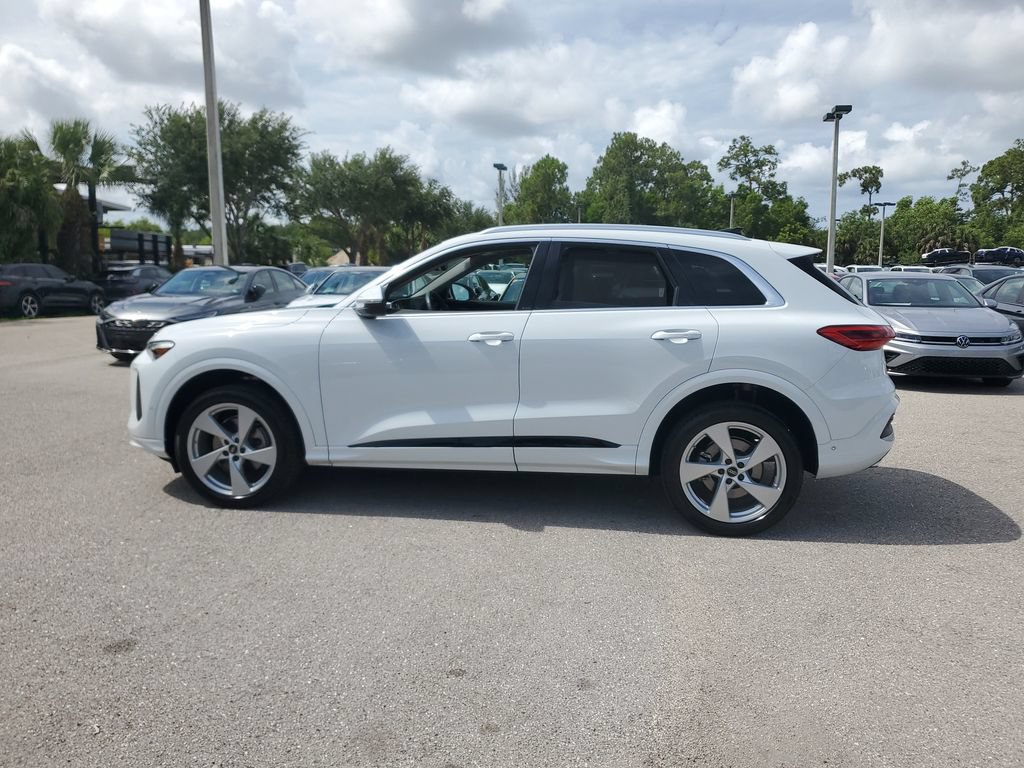 Certified 2025 Audi Q5 Premium w/ Premium Plus AWD/4WD image 8