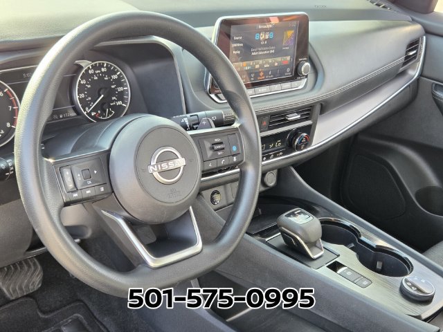 Used 2024 Nissan Rogue SV AWD/4WD image 9