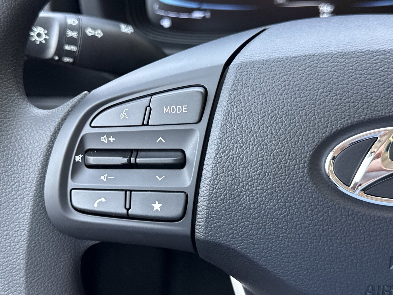 New 2026 Hyundai Venue SE image 17