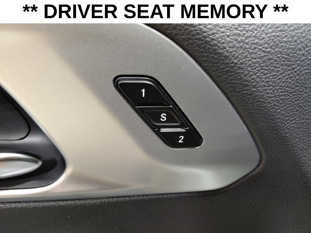 Certified 2026 Chrysler Pacifica Limited w/ S Appearance Package FWD image 10