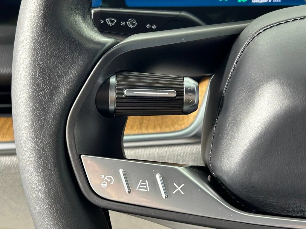 Used 2024 Lucid Air Pure RWD image 28