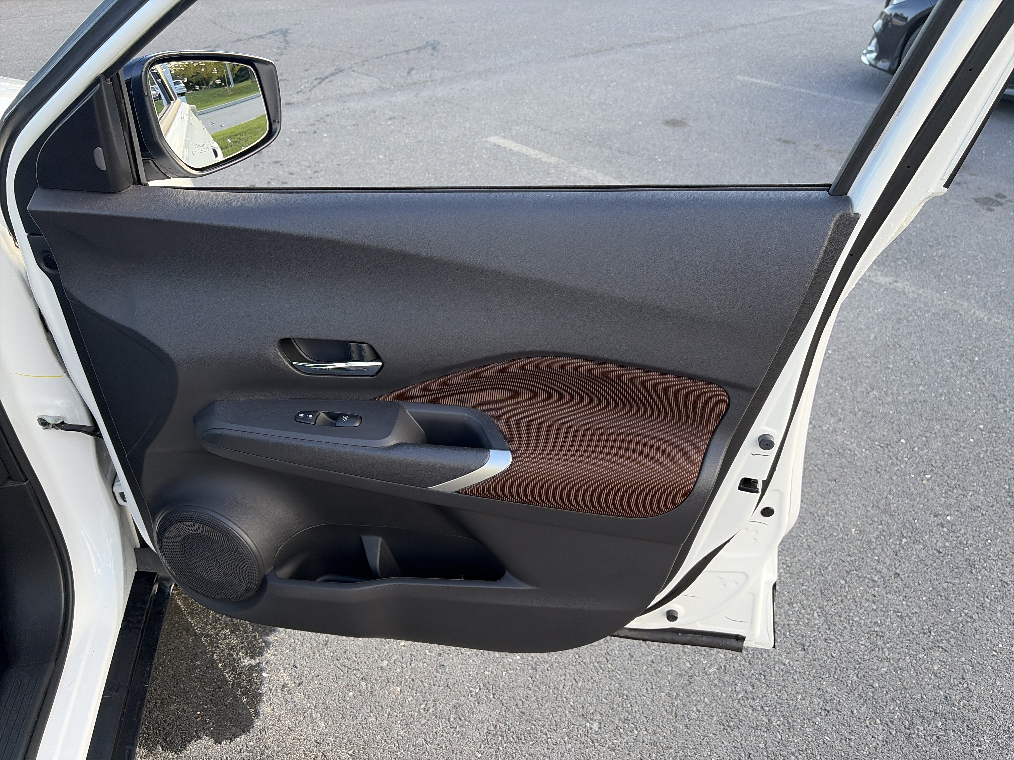 Used 2023 Nissan Kicks SR FWD image 20