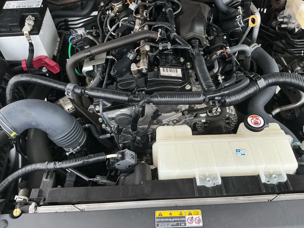 Used 2024 Toyota Tacoma SR5 w/ SR5 Upgrade Package image 25