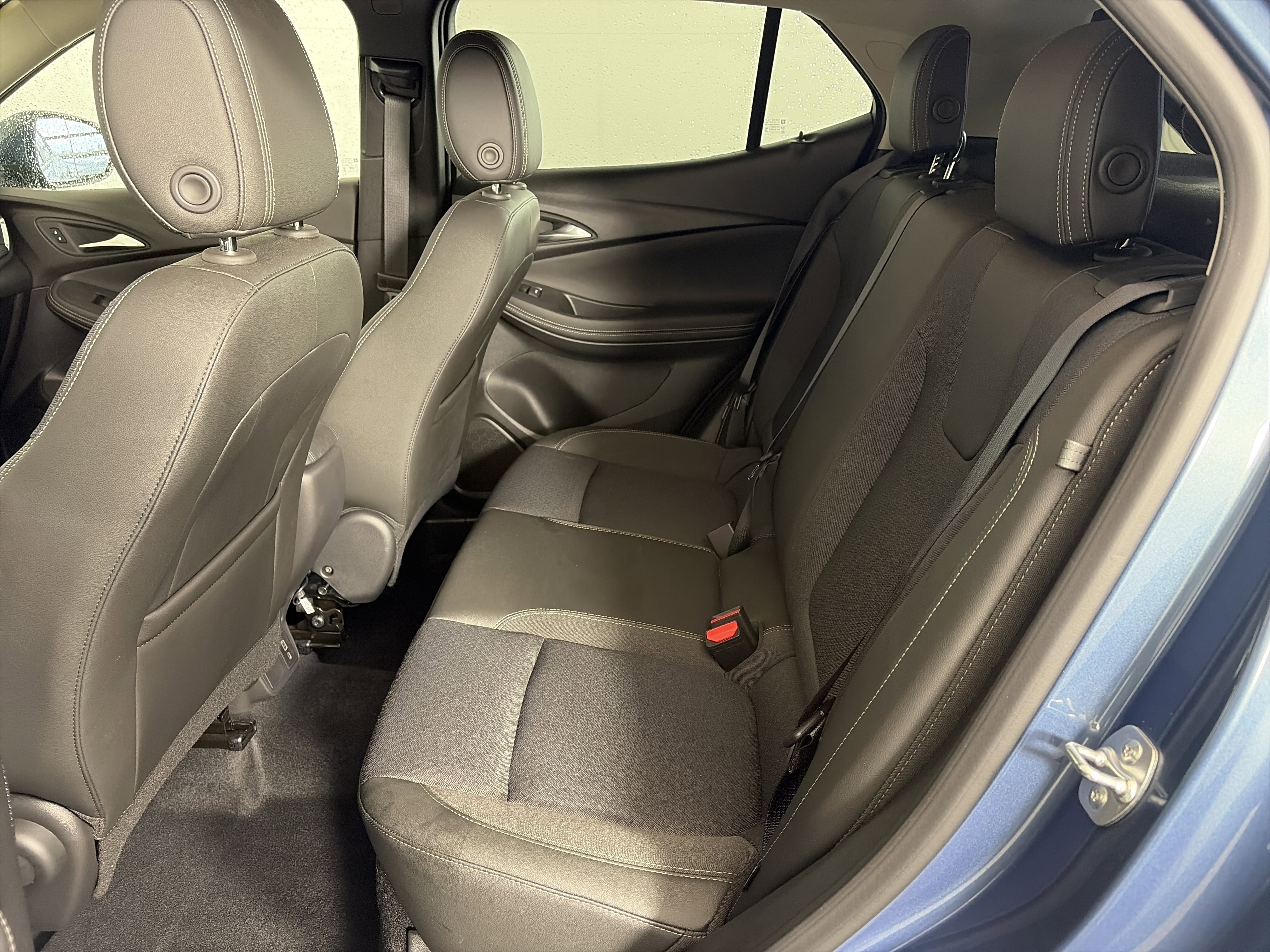 Certified 2025 Buick Encore GX Preferred AWD/4WD image 7