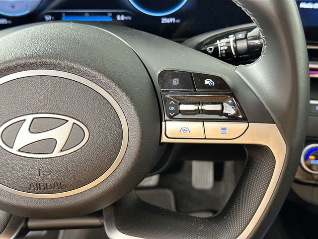Used 2025 Hyundai Elantra SEL FWD image 24