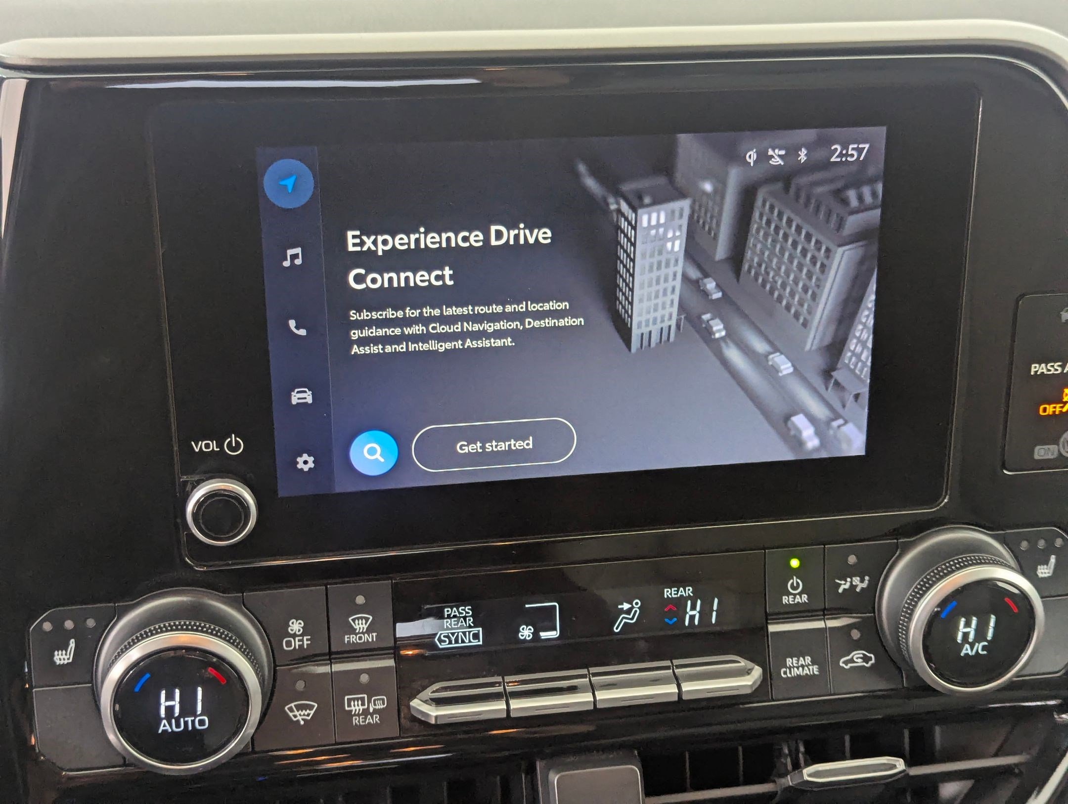 Used 2023 Toyota Highlander XLE image 27