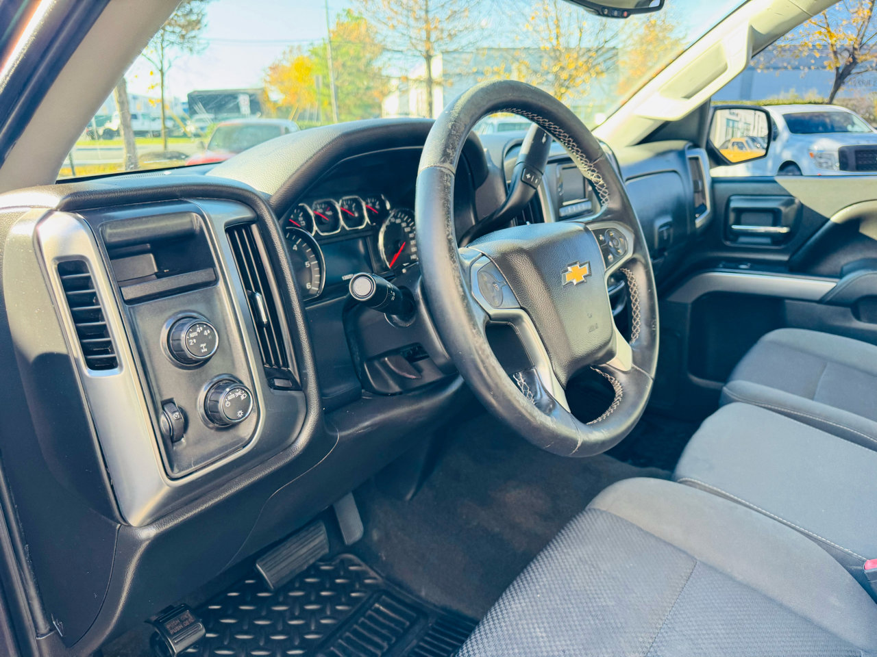 Used 2014 Chevrolet Silverado 1500 LT image 12