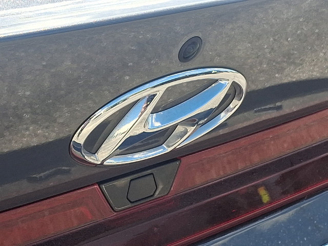 Used 2023 Hyundai Elantra SEL w/ Cargo Package FWD image 28