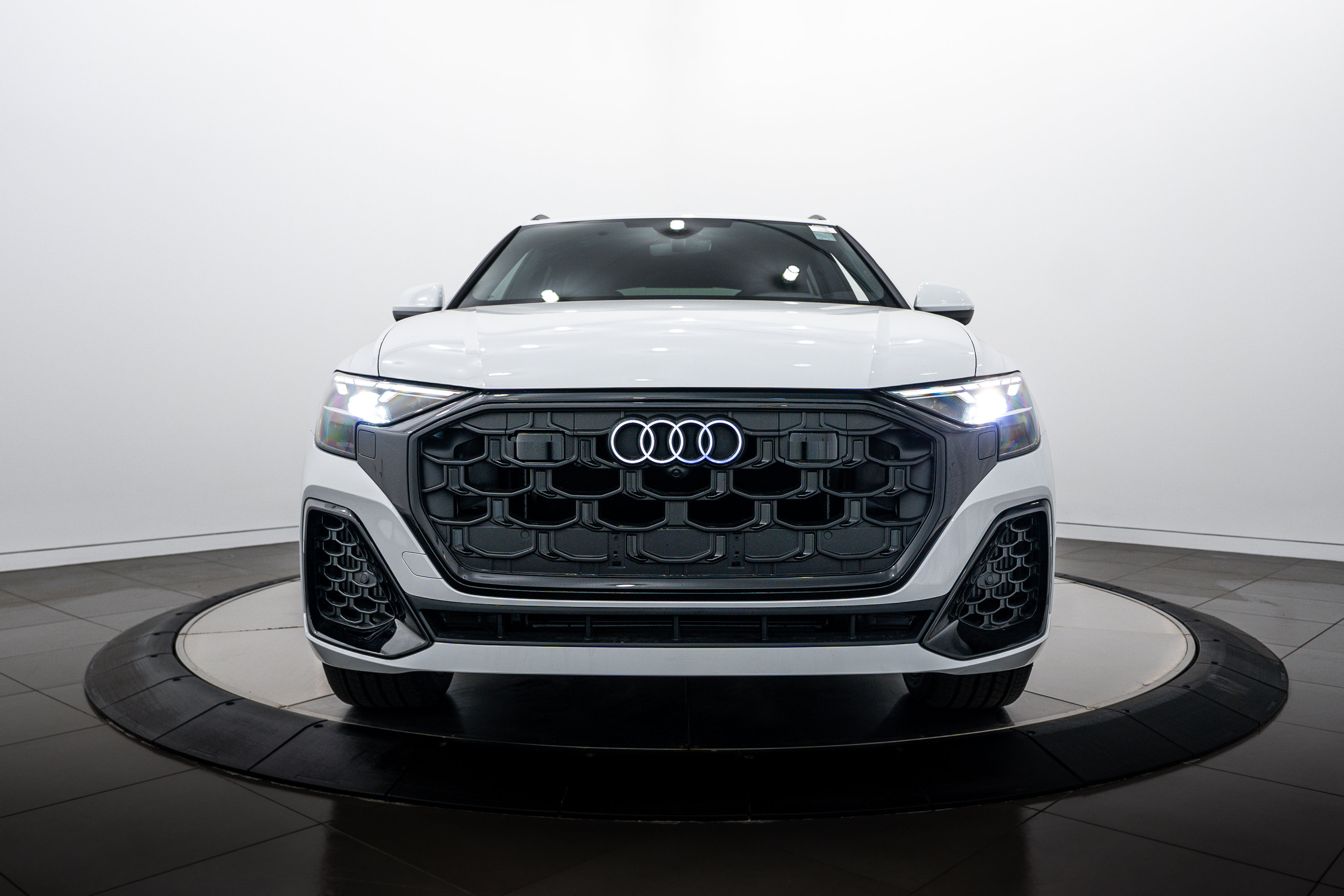 New 2026 Audi Q8 Premium Plus AWD/4WD image 22