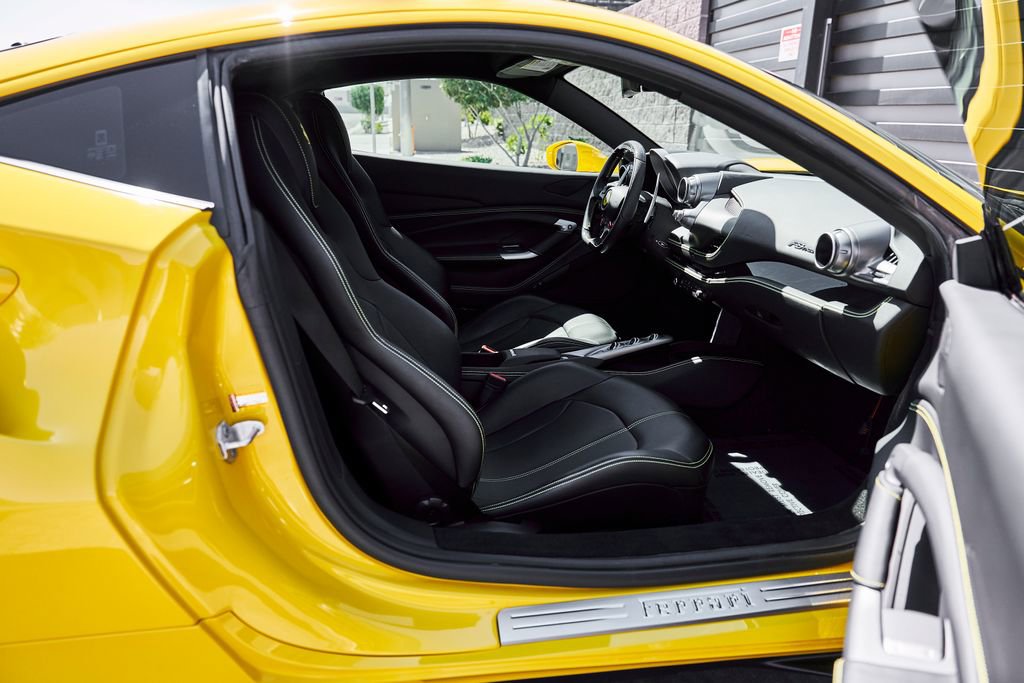 Used 2021 Ferrari F8 Tributo image 34