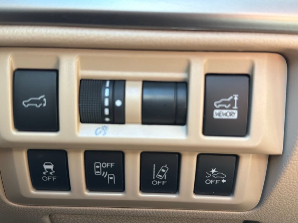 Used 2019 Subaru Outback 3.6R Limited AWD/4WD image 50