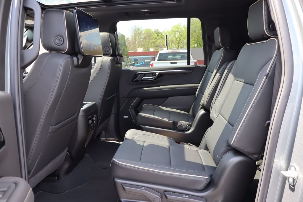 New 2026 Chevrolet Suburban Premier AWD/4WD image 24